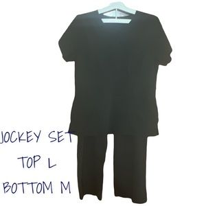 GUC JOCKEY SCRUB SET— LARGE TOP & MEDIUM BOTTOMS.
